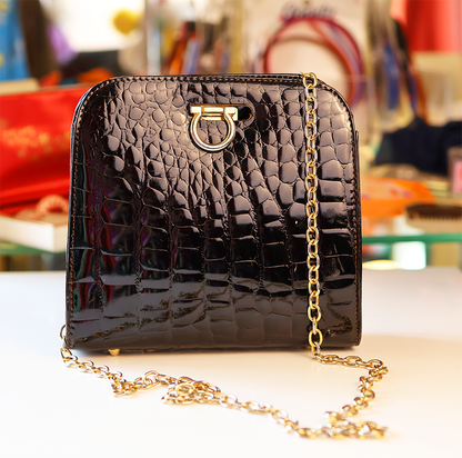 Small Vintage Faux Croc Leather Handbag