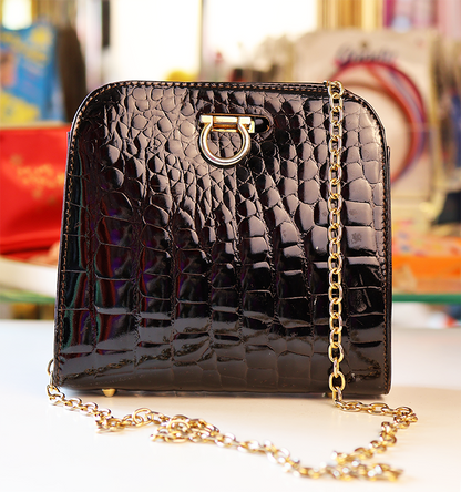 Small Vintage Faux Croc Leather Handbag