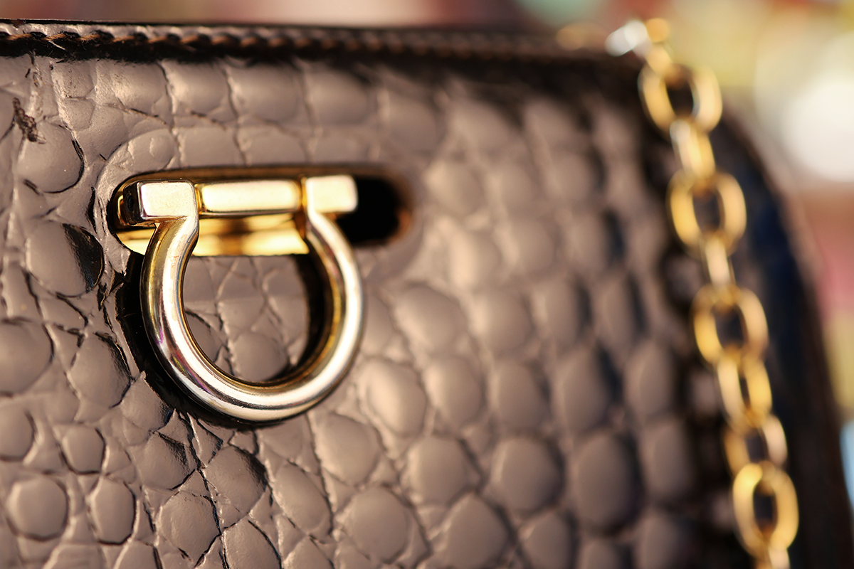 Small Vintage Faux Croc Leather Handbag