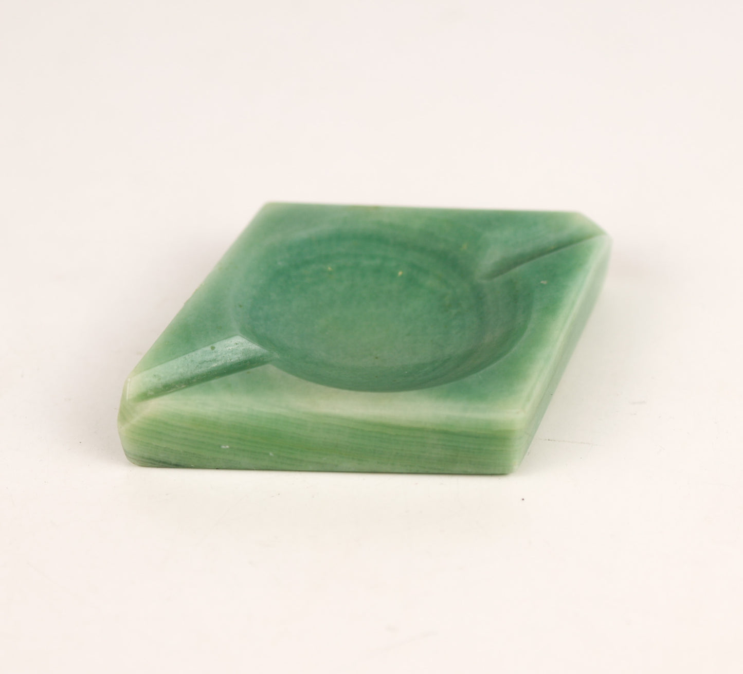 Vintage 1930s Art Deco Green onyx jade carved cigarette ash tray