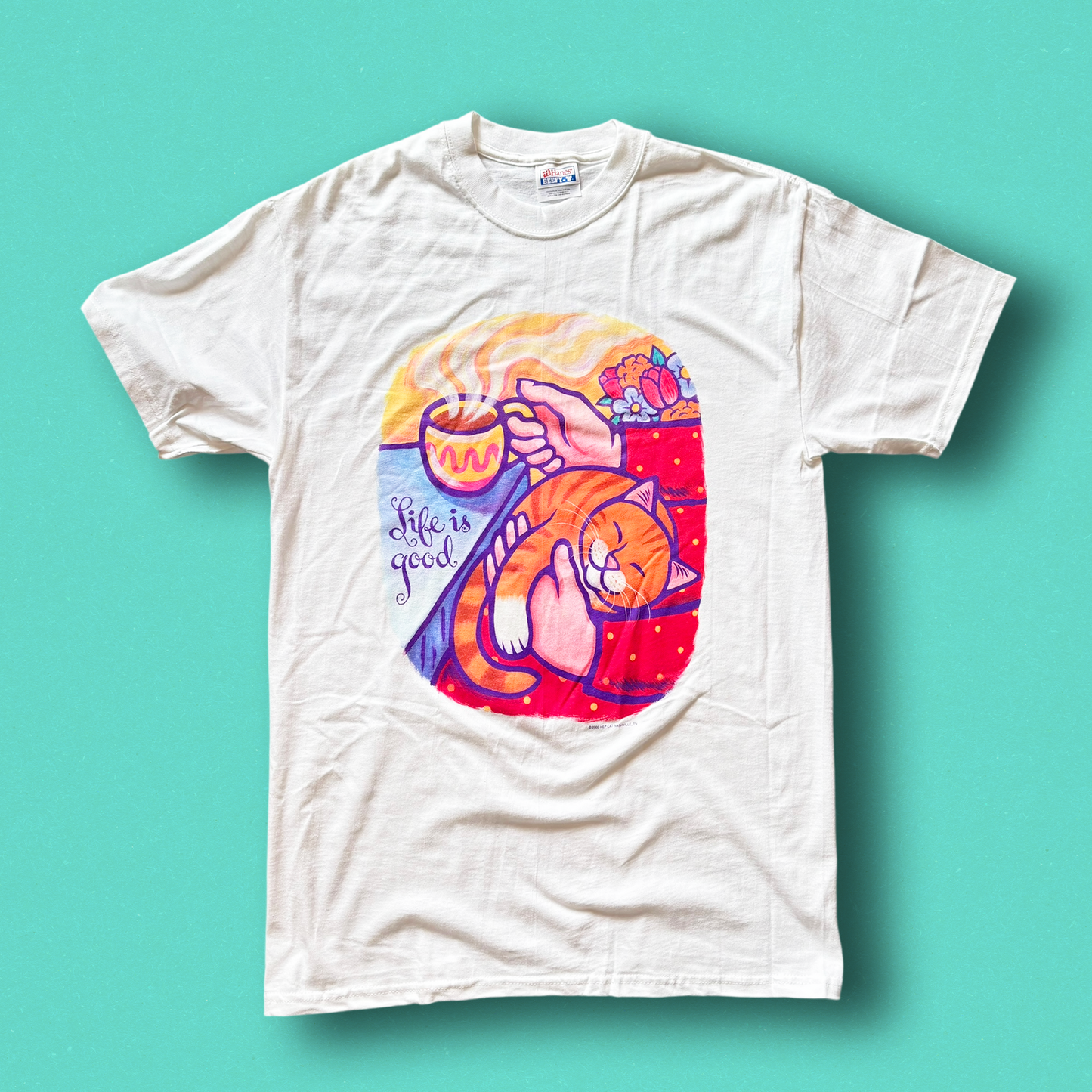 Vintage cat lover graphic T-shirt featuring "Life Is Good" funny novelty cat tee deadstock