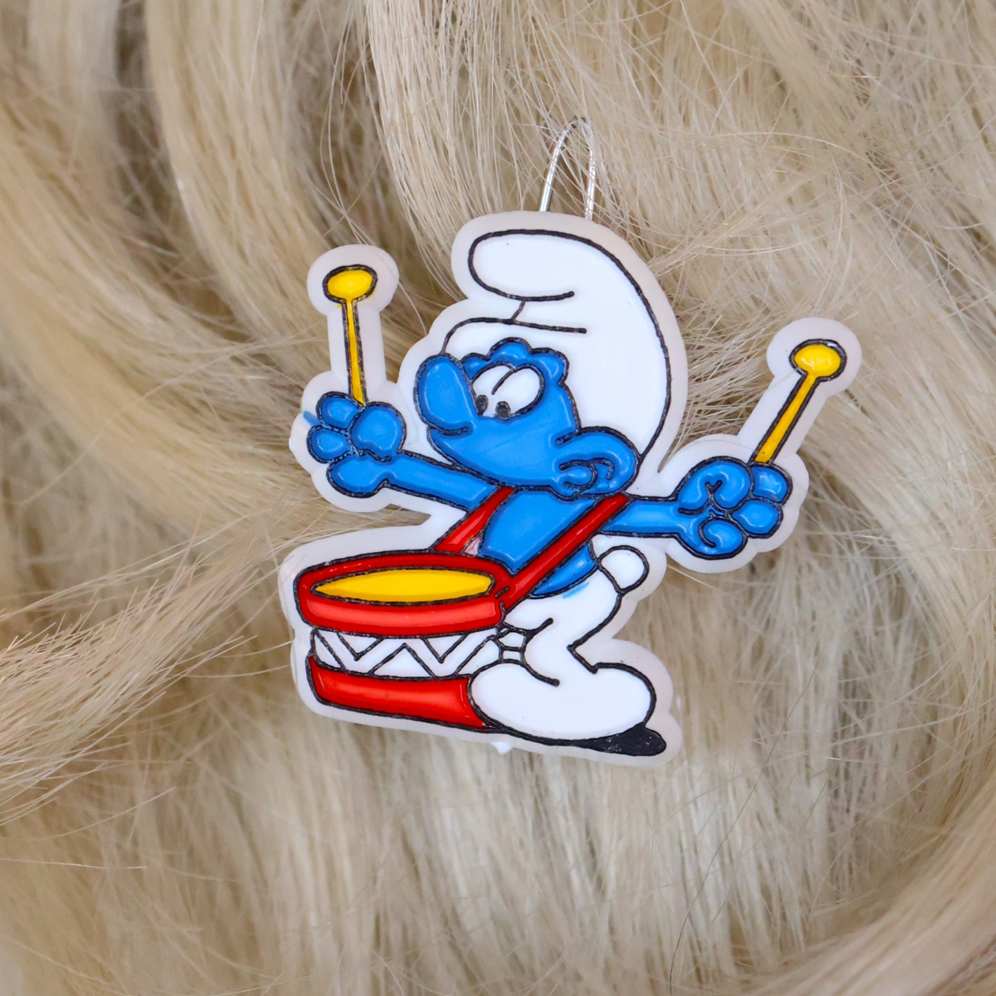 Vintage Peyo Smurf playing drums embossed and painted plastic hair beret 